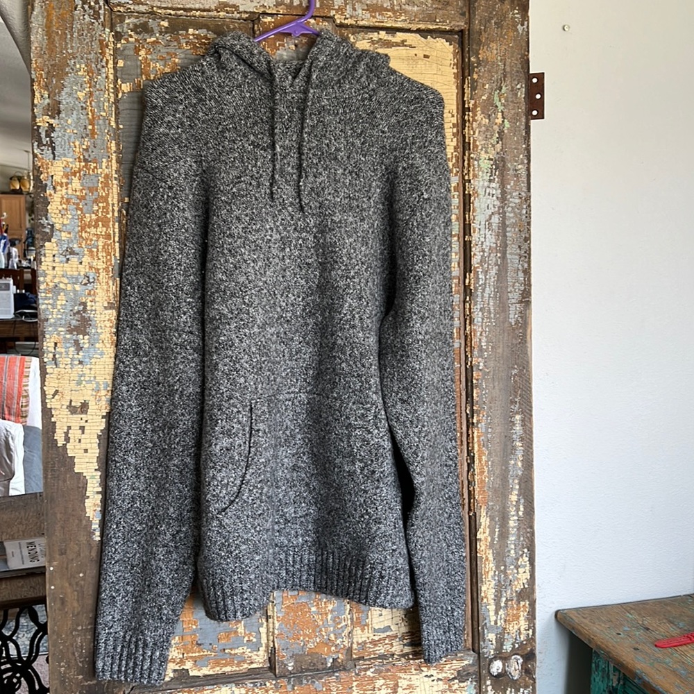 Old Navy sweater/hoodie